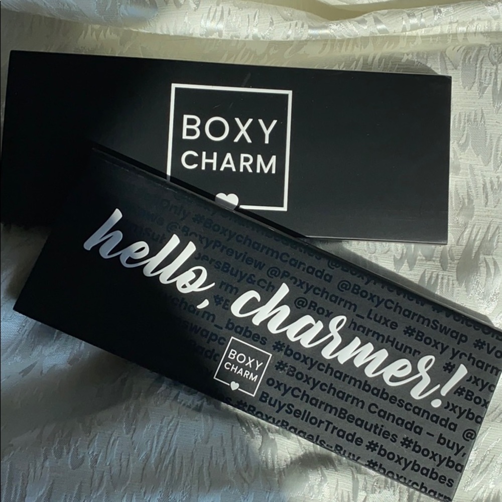 BOXY CHARM Eyeshadow palette